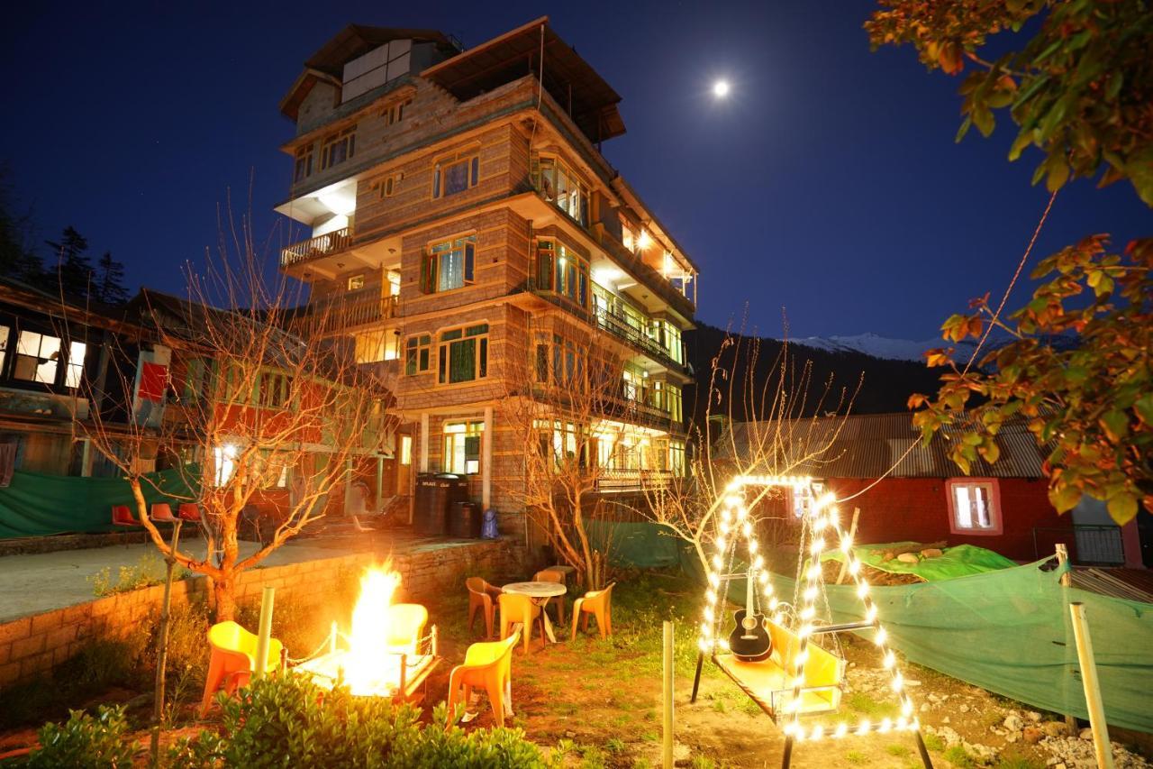 Woods Villa- A Luxury Mountains View Cottages Manali  Exterior photo