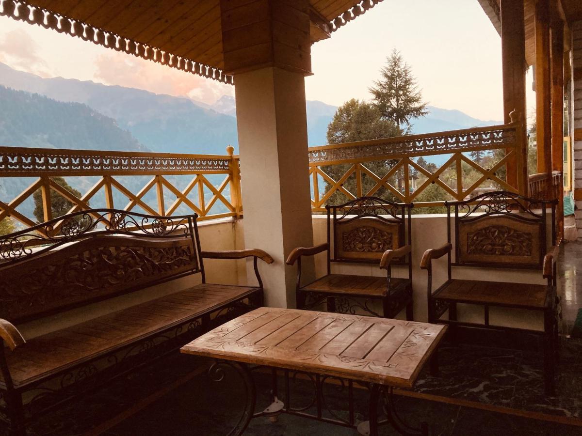 Woods Villa- A Luxury Mountains View Cottages Manali  Exterior photo