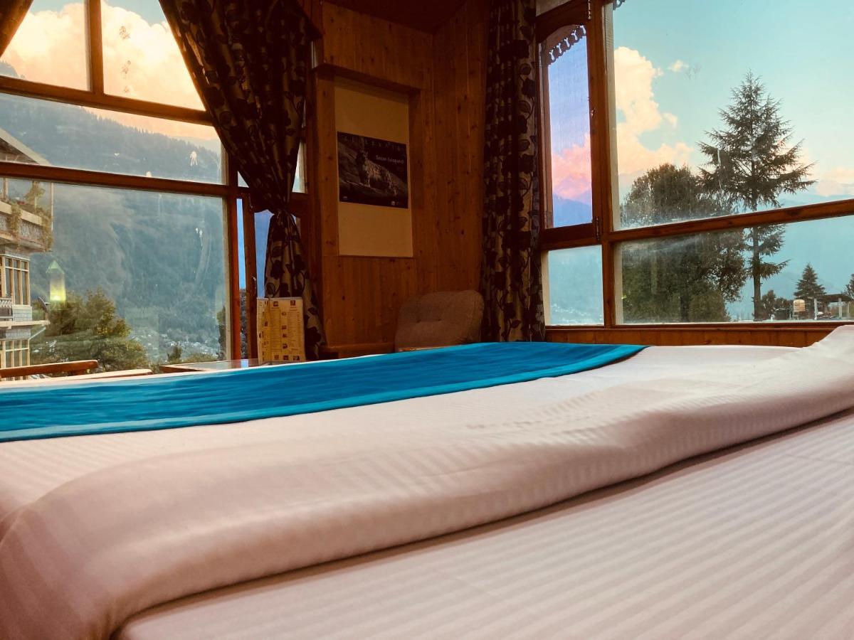 Woods Villa- A Luxury Mountains View Cottages Manali  Exterior photo