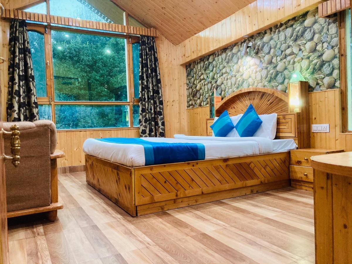 Woods Villa- A Luxury Mountains View Cottages Manali  Exterior photo